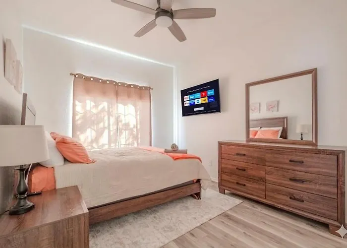 Desert Breeze Retreat 5-10mins From Az Mills Mall Apartment Tempe